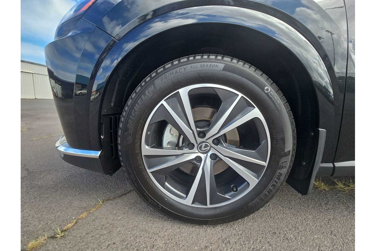 2023 Lexus RX F SPORT Handling