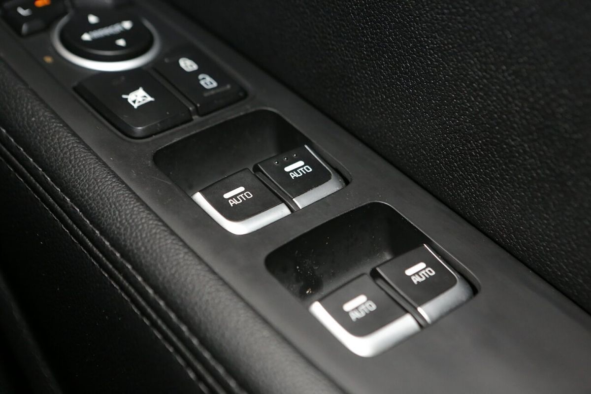 2018 Kia Sorento Si UM