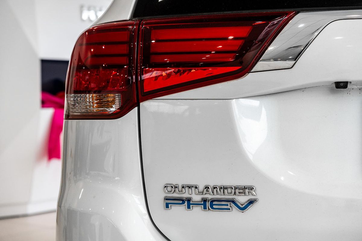 2019 Mitsubishi Outlander PHEV ES ADAS ZL