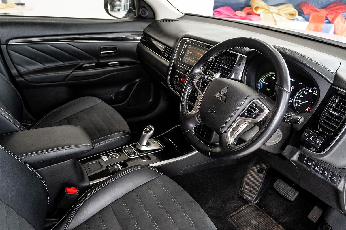 2019 Mitsubishi Outlander PHEV ES ADAS ZL