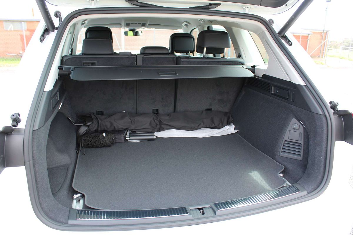 2025 Volkswagen Touareg 170TDI RC