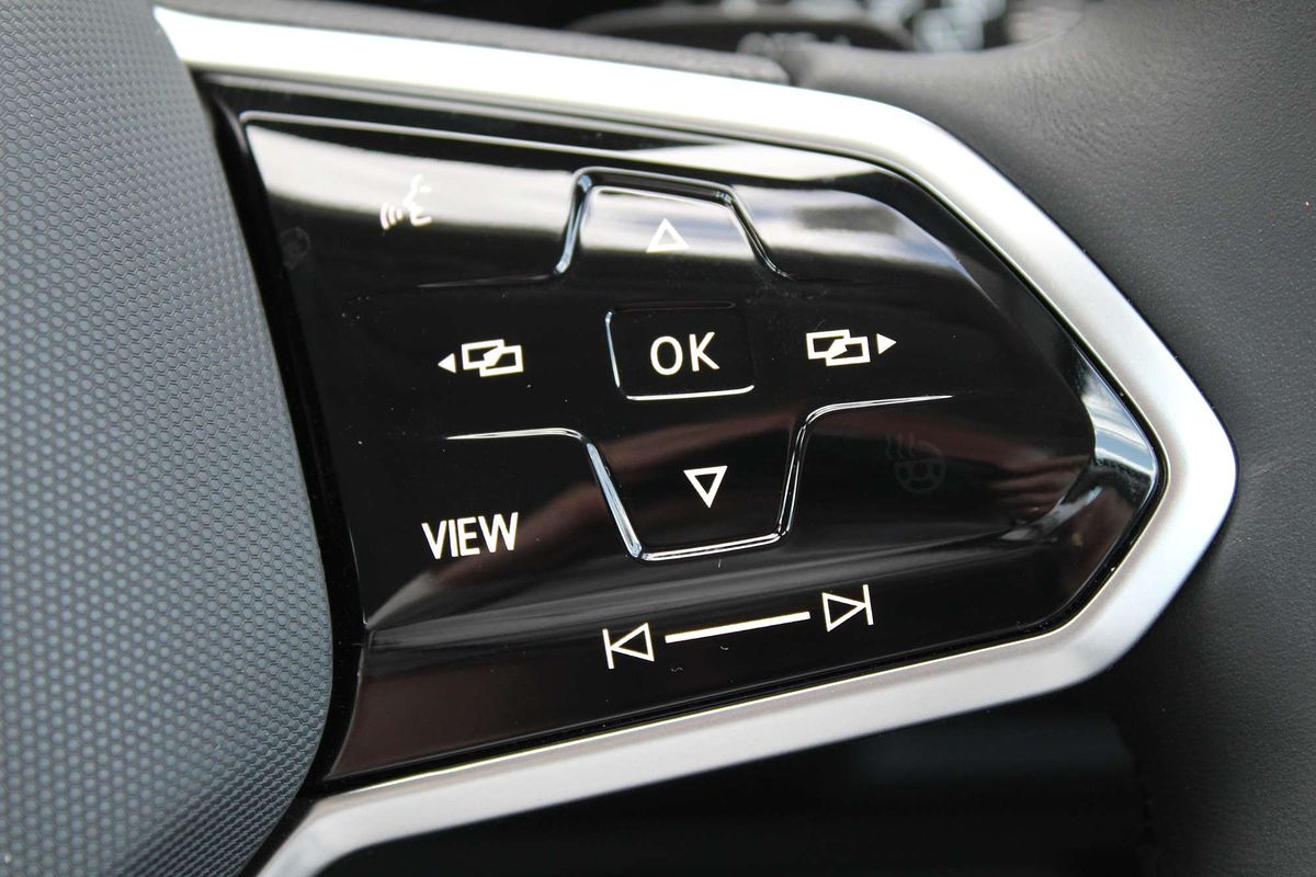 2025 Volkswagen Touareg 170TDI RC