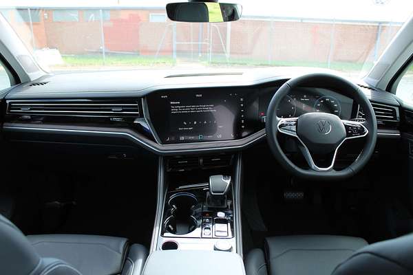 2025 Volkswagen Touareg 170TDI RC
