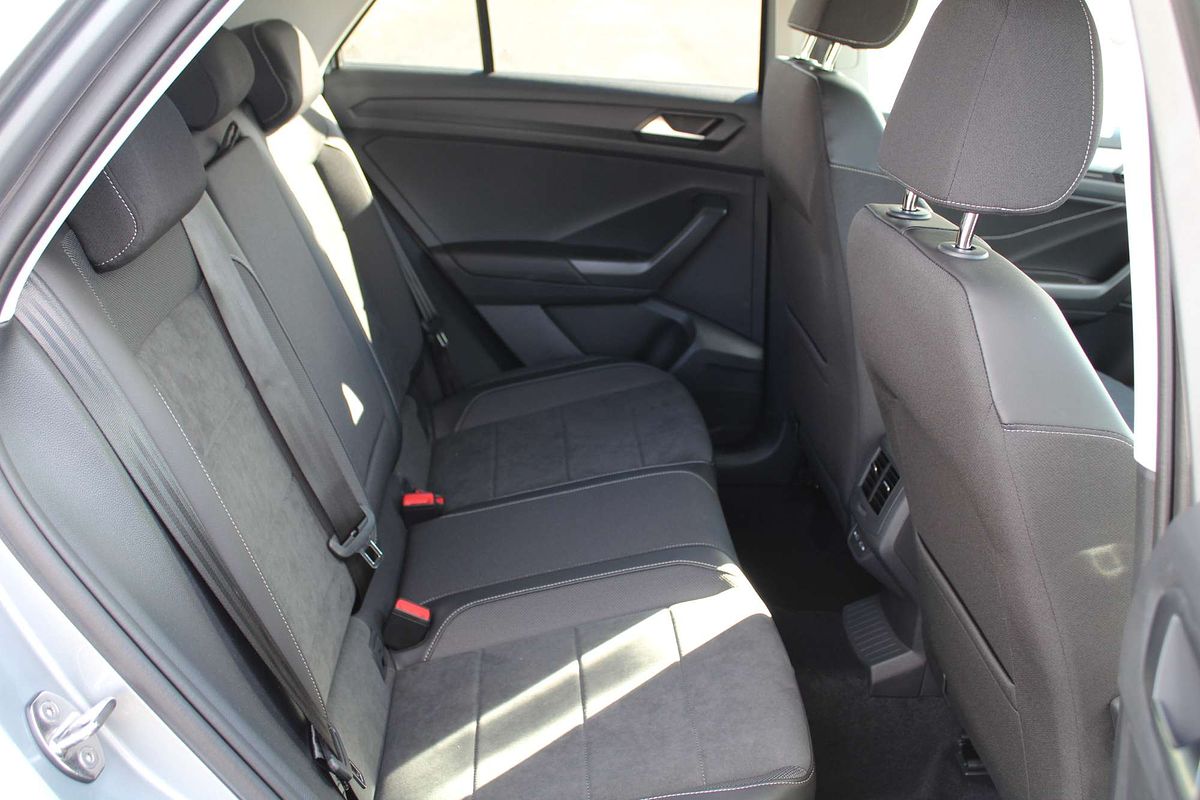 2025 Volkswagen T-Roc 110TSI Style D11