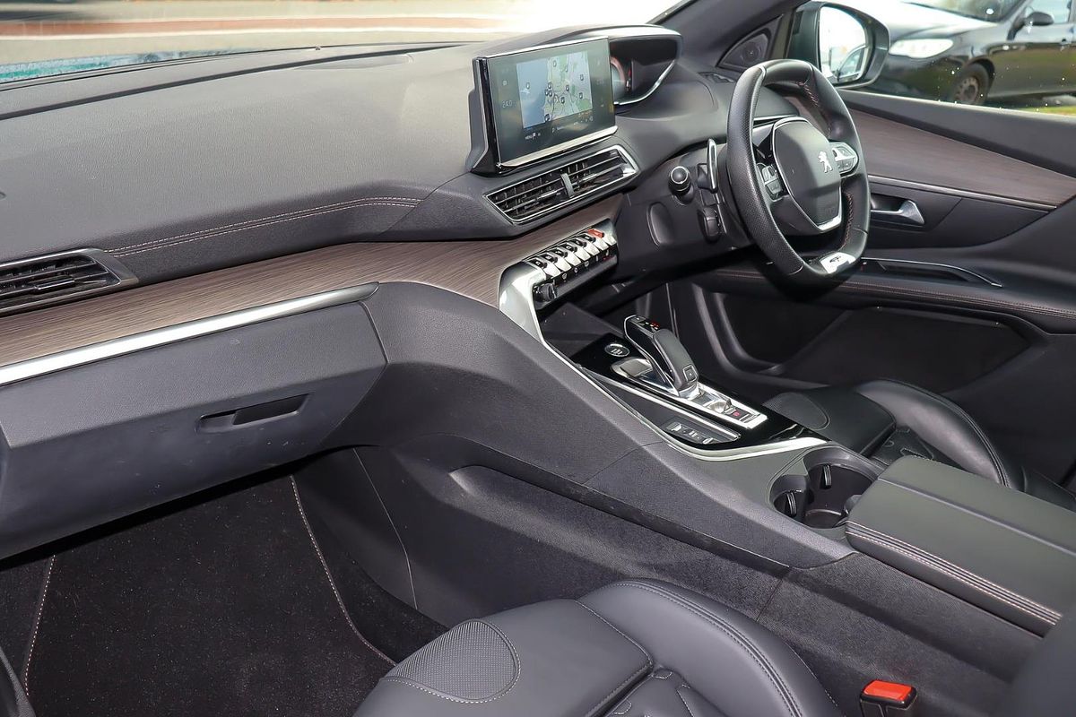 2022 Peugeot 3008 GT P84