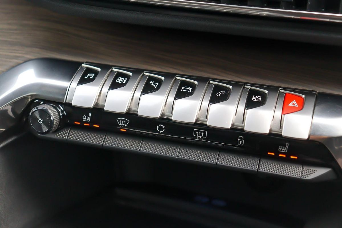 2022 Peugeot 3008 GT P84