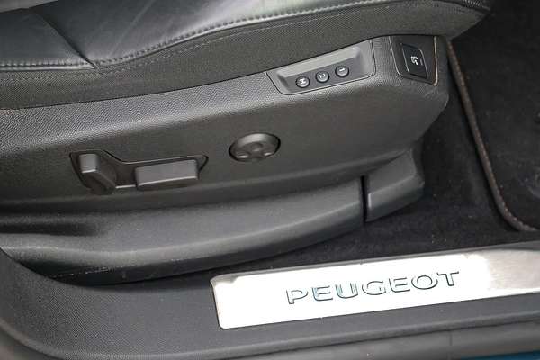 2022 Peugeot 3008 GT P84