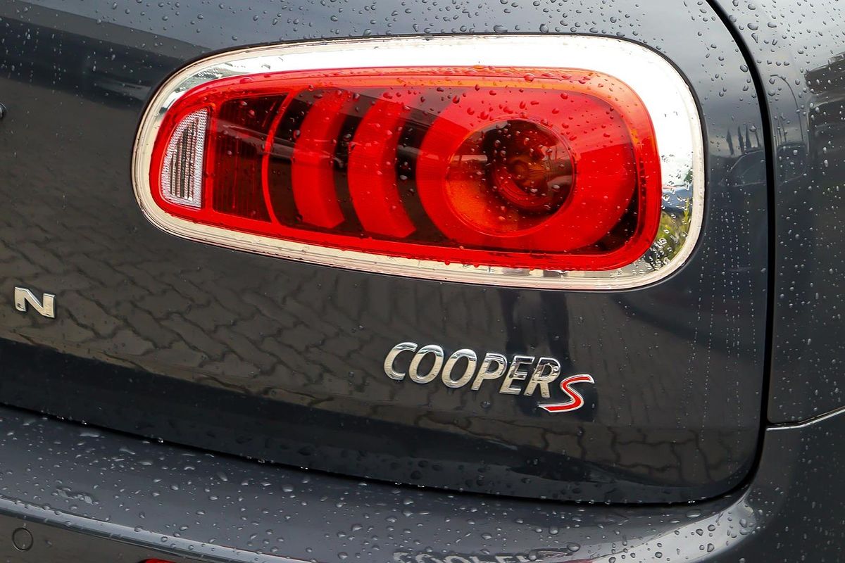 2017 MINI Clubman Cooper S F54