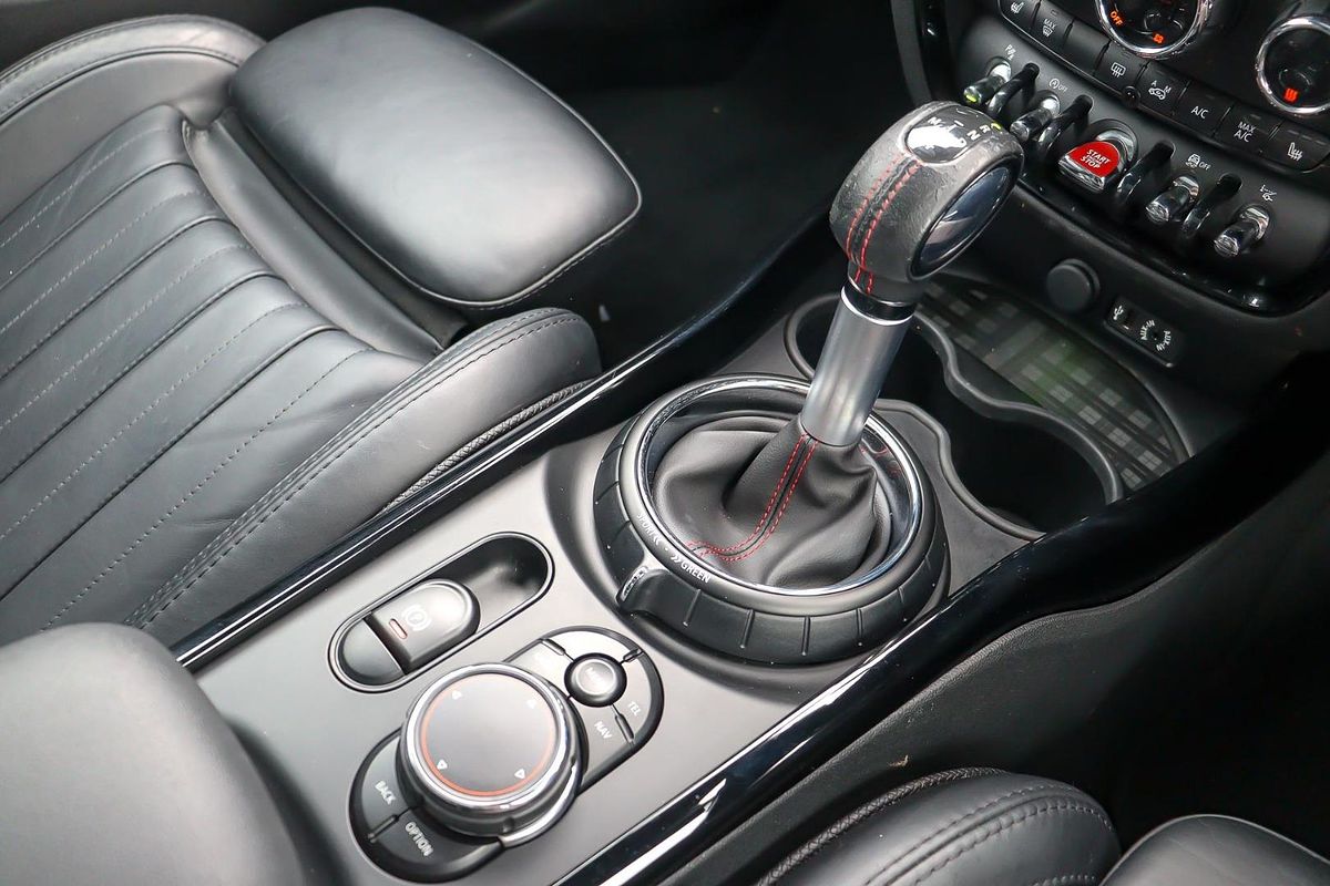 2017 MINI Clubman Cooper S F54