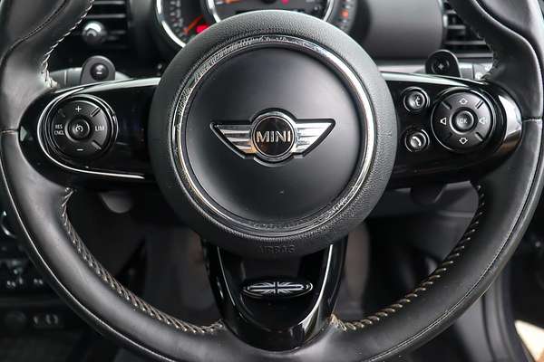 2017 MINI Clubman Cooper S F54