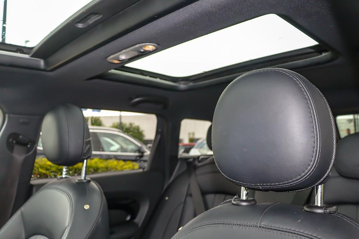 2017 MINI Clubman Cooper S F54