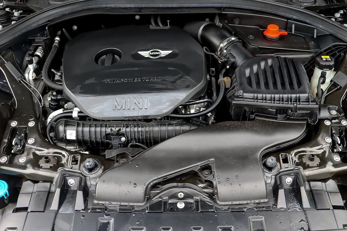 2017 MINI Clubman Cooper S F54