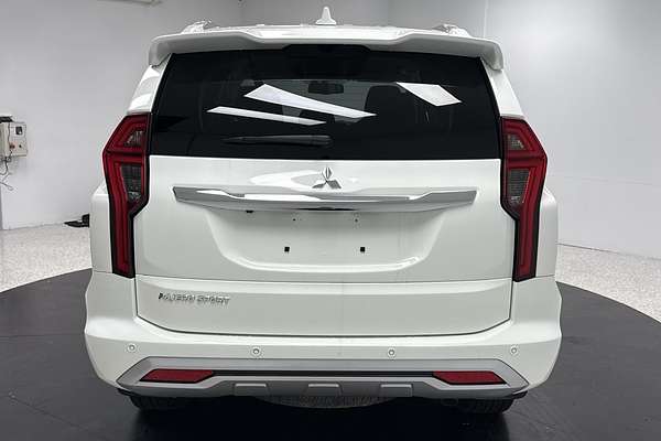2022 Mitsubishi Pajero Sport GLS QF