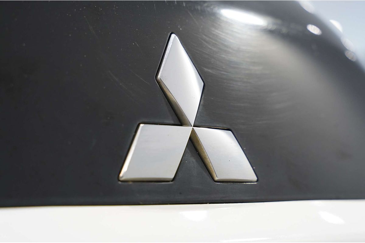 2017 Mitsubishi Pajero GLX NX
