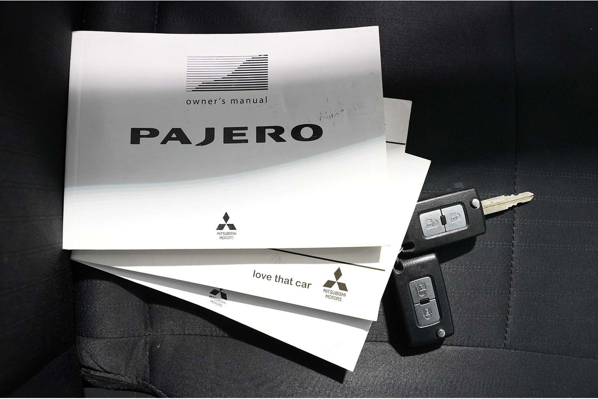 2017 Mitsubishi Pajero GLX NX