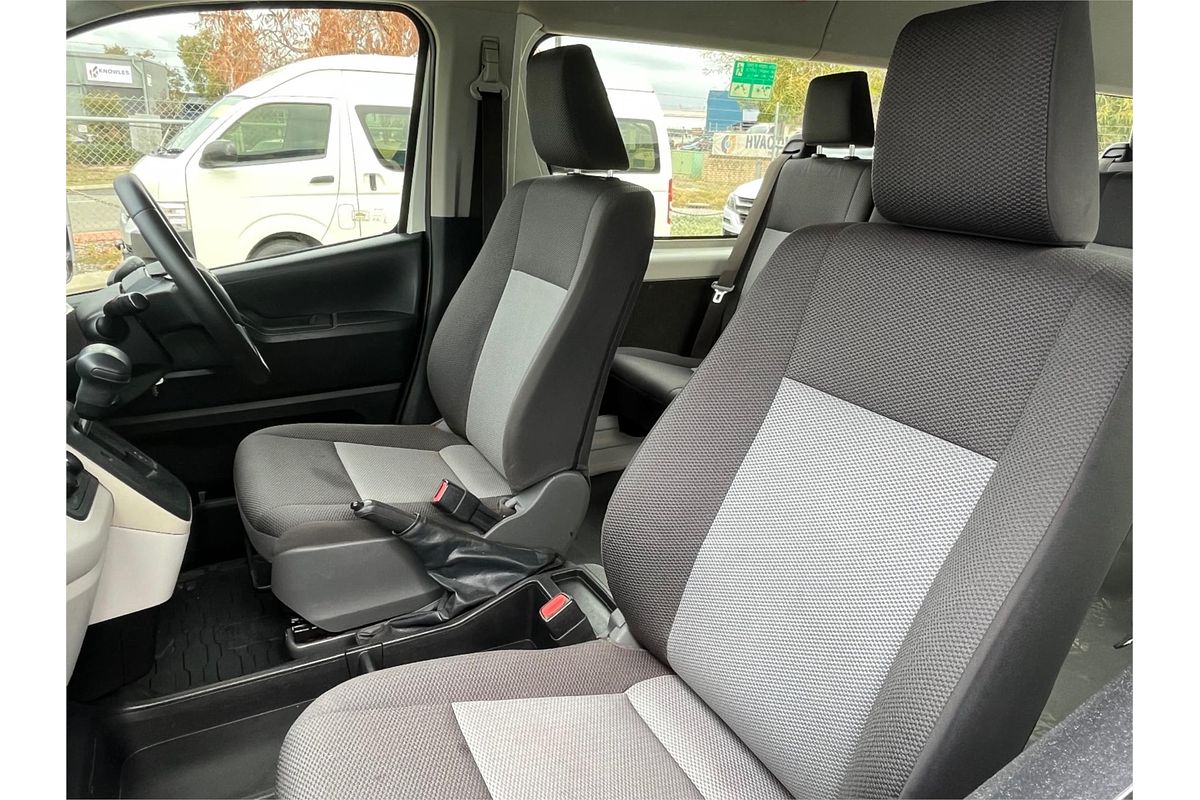 2019 Toyota Hiace Commuter GDH322R