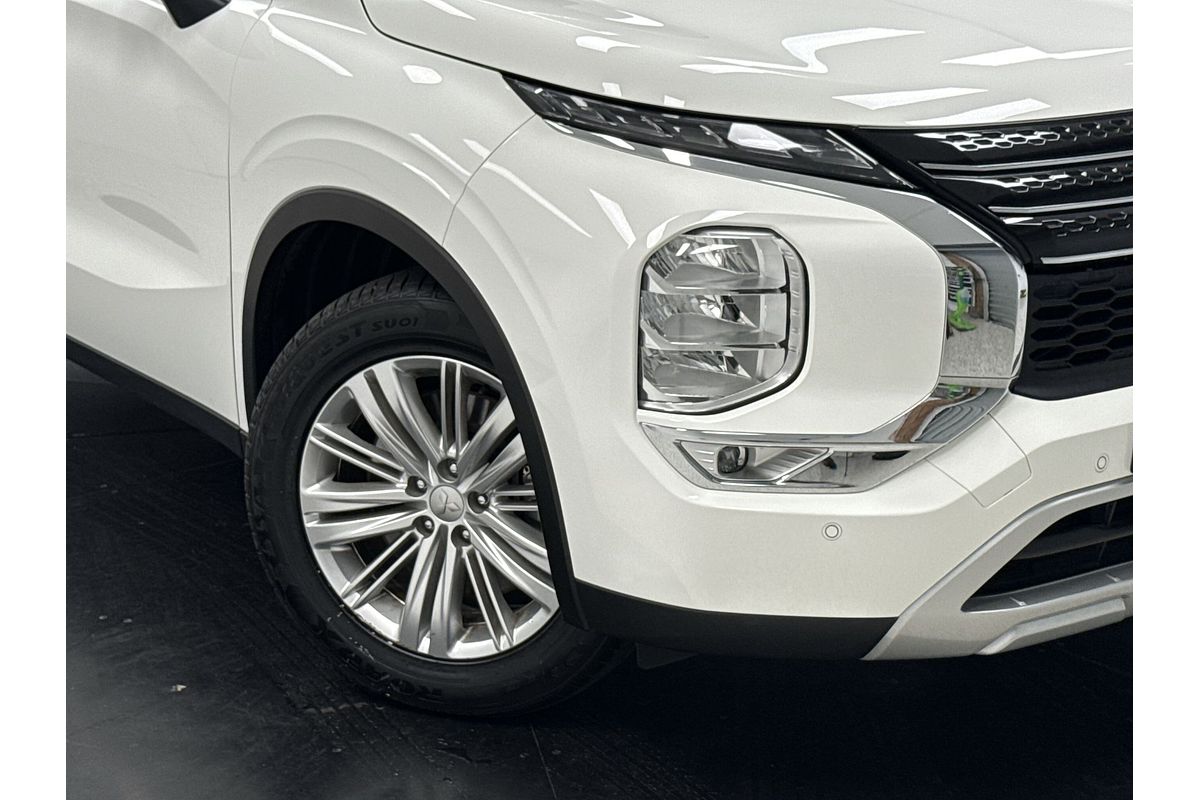 2022 Mitsubishi Outlander LS ZM