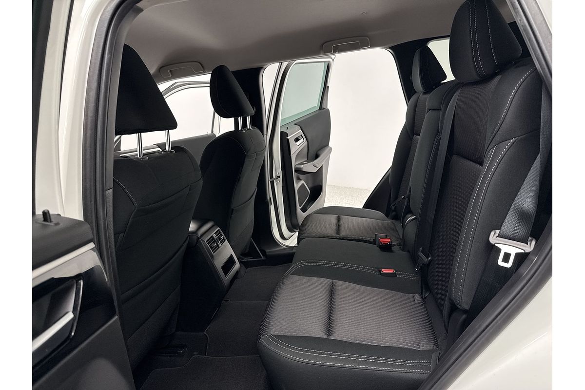 2022 Mitsubishi Outlander LS ZM