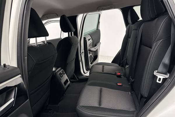 2022 Mitsubishi Outlander LS ZM