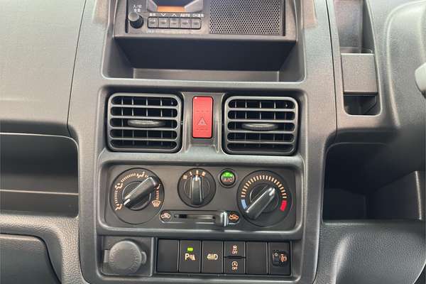 2024 Suzuki Carry KC 4WD DA16T