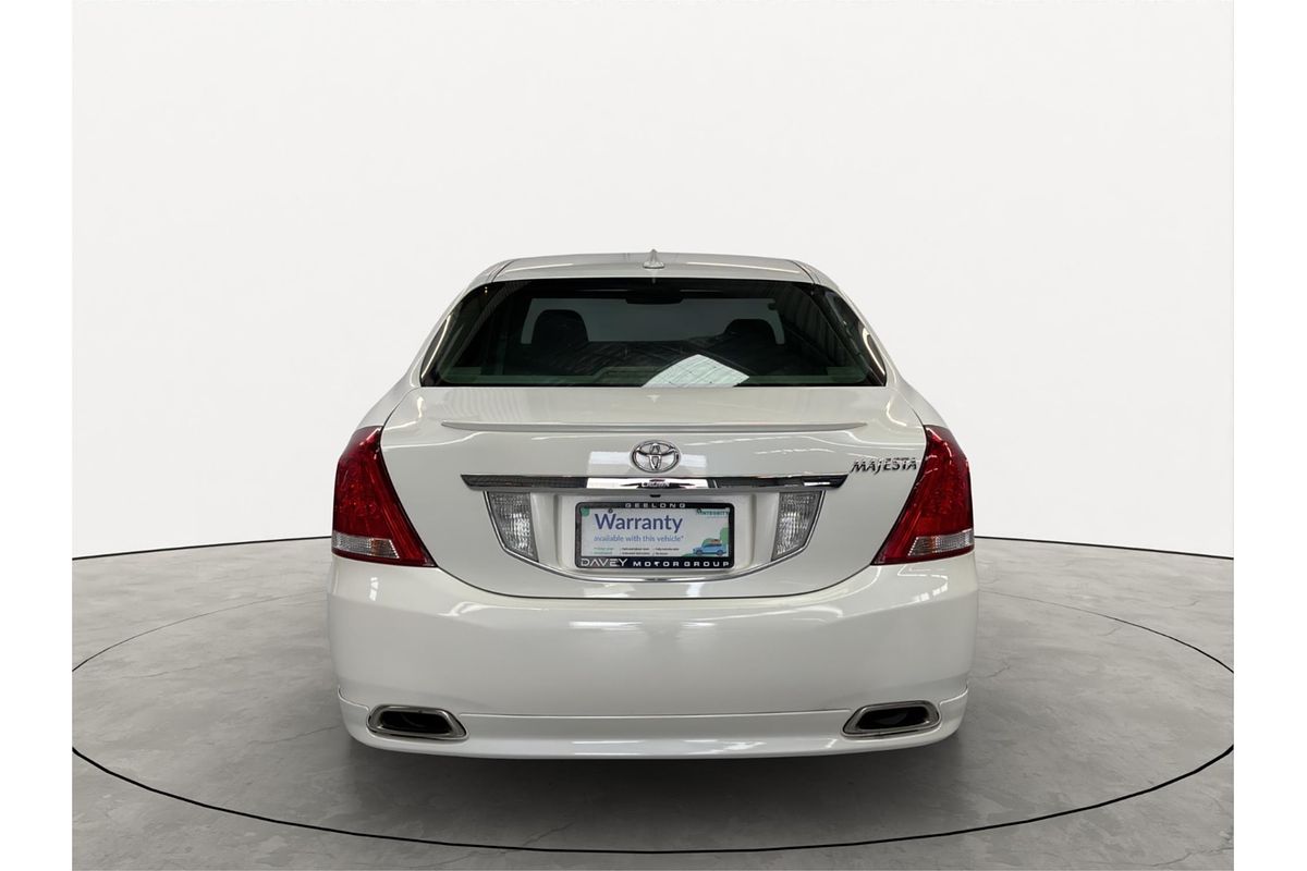 2013 Toyota Crown Majesta G URS206