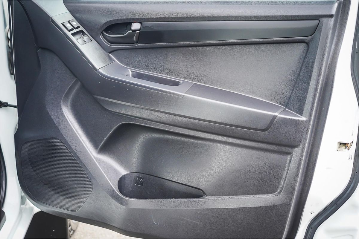 2016 Isuzu D-MAX SX High Ride Rear Wheel Drive