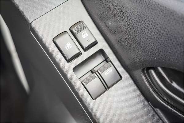 2016 Isuzu D-MAX SX High Ride Rear Wheel Drive