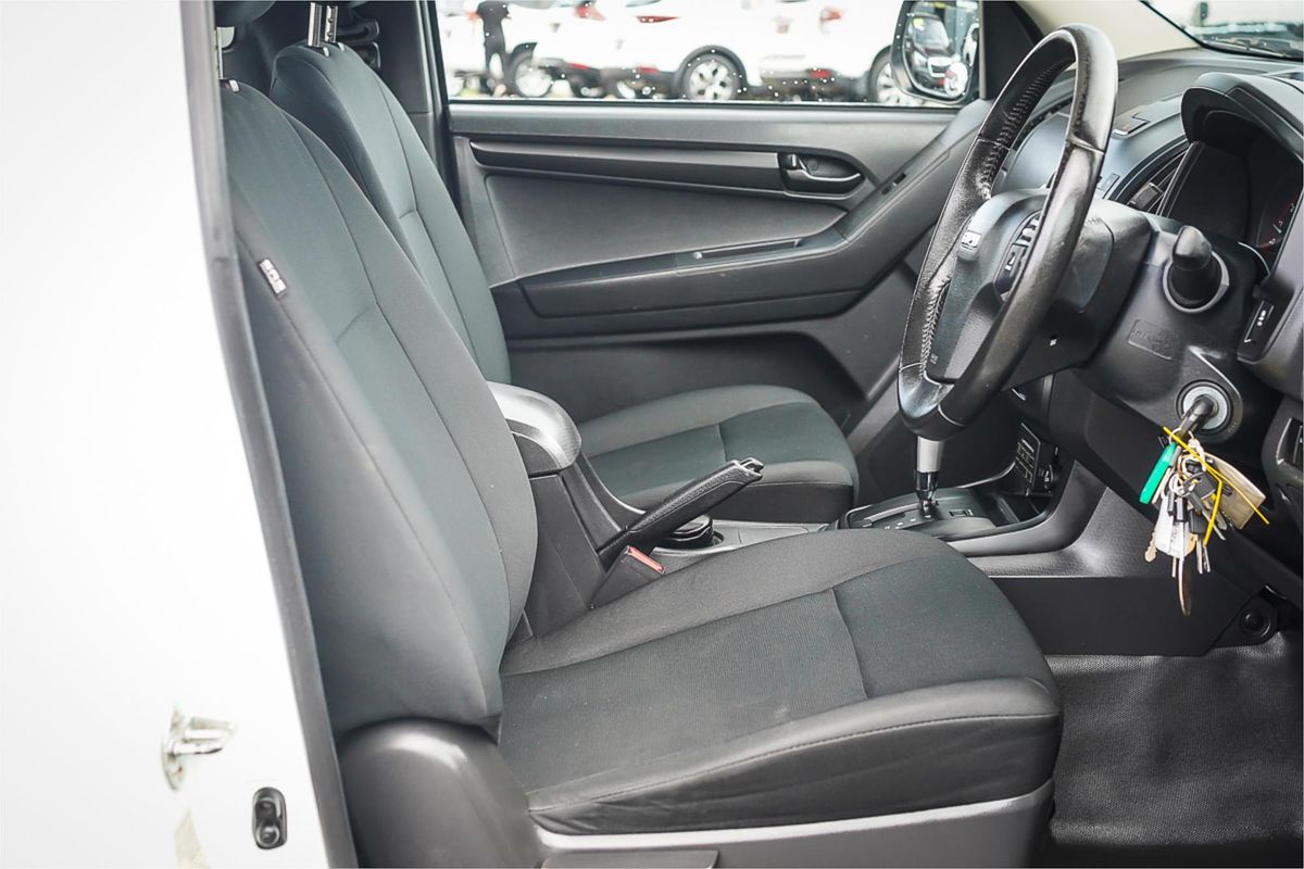 2016 Isuzu D-MAX SX High Ride Rear Wheel Drive