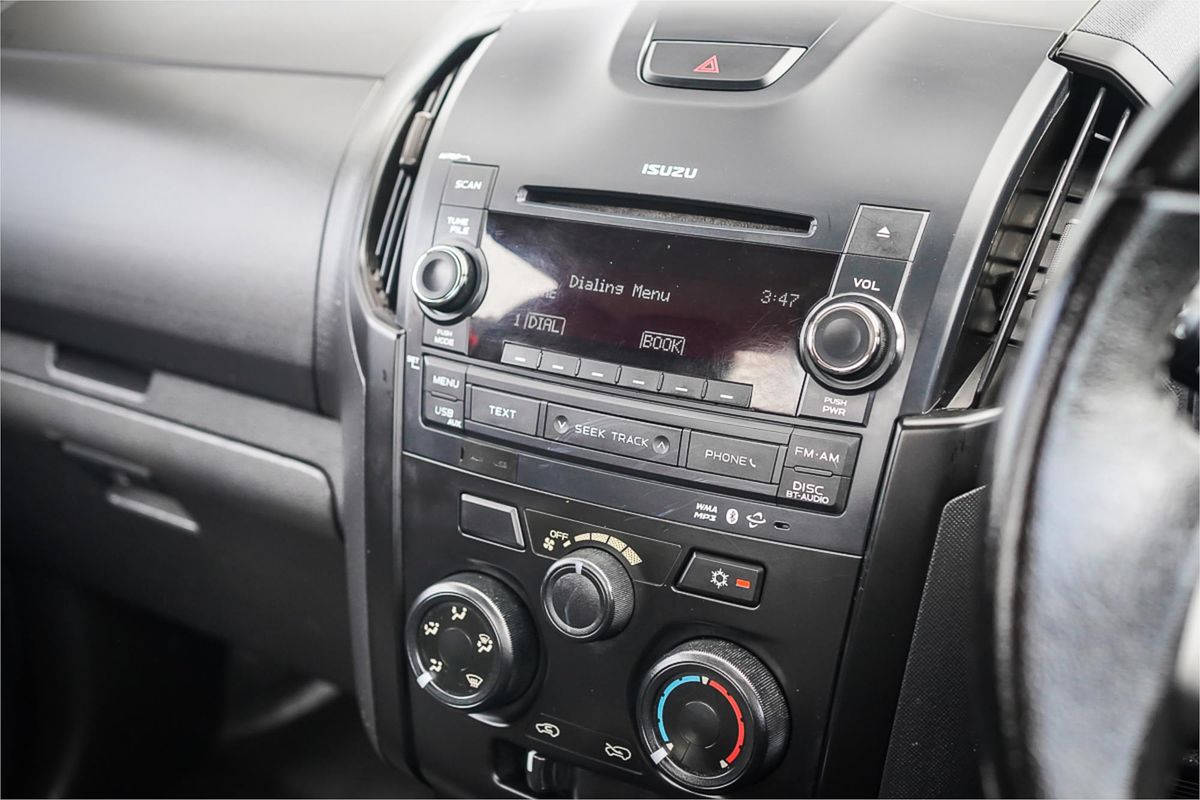 2016 Isuzu D-MAX SX High Ride Rear Wheel Drive