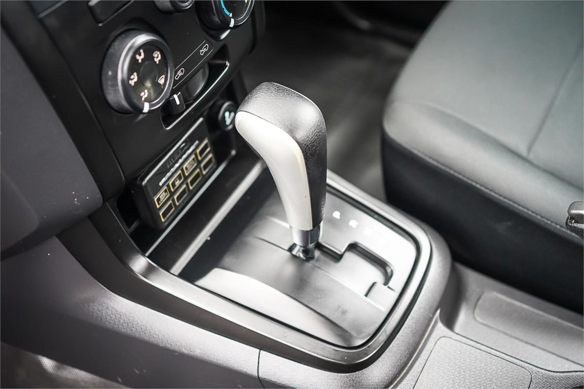 2016 Isuzu D-MAX SX High Ride Rear Wheel Drive