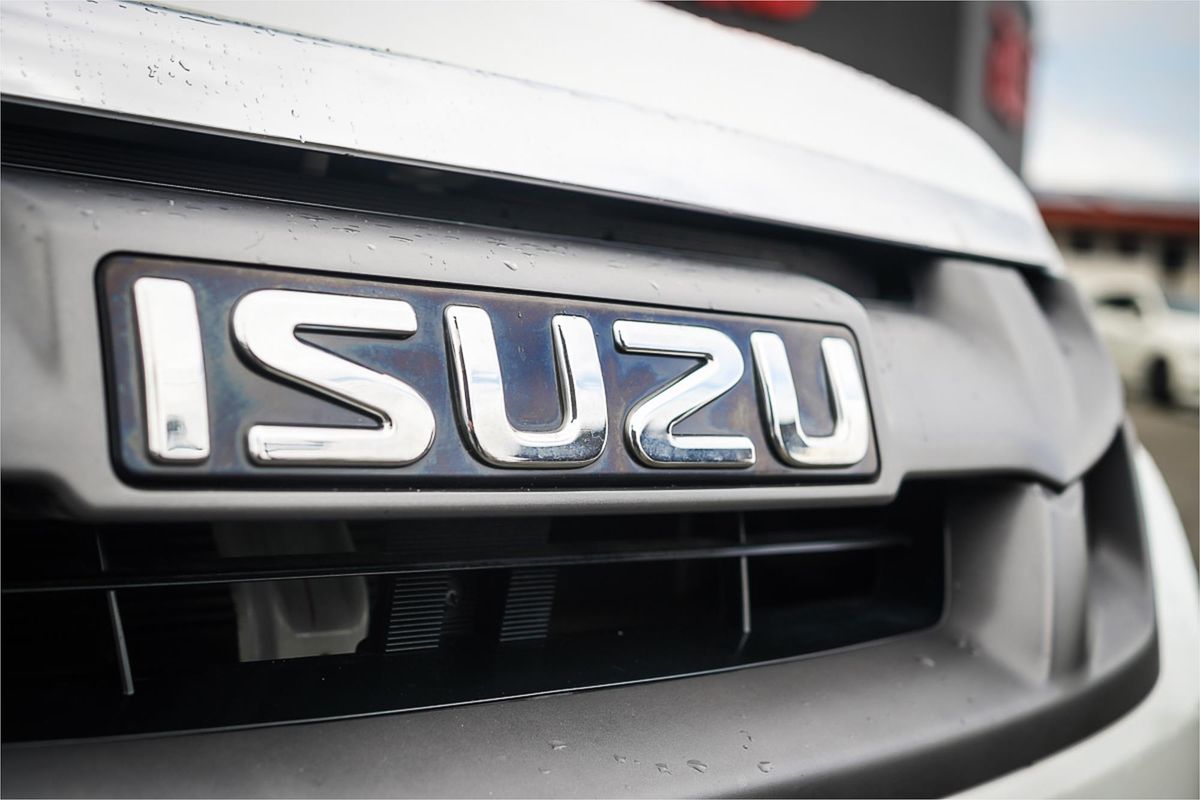 2016 Isuzu D-MAX SX High Ride Rear Wheel Drive