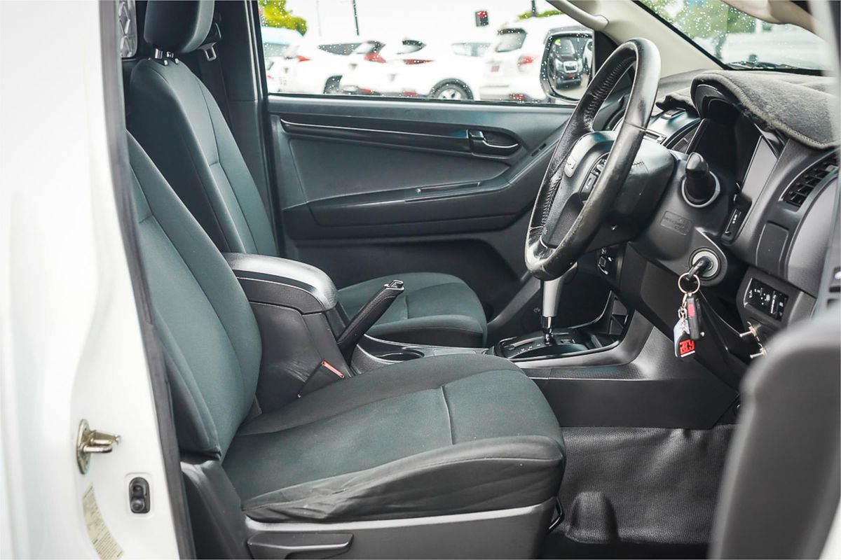 2017 Isuzu D-MAX SX High Ride Rear Wheel Drive