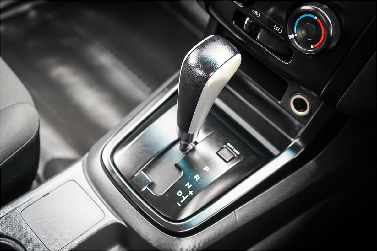 2017 Isuzu D-MAX SX High Ride Rear Wheel Drive