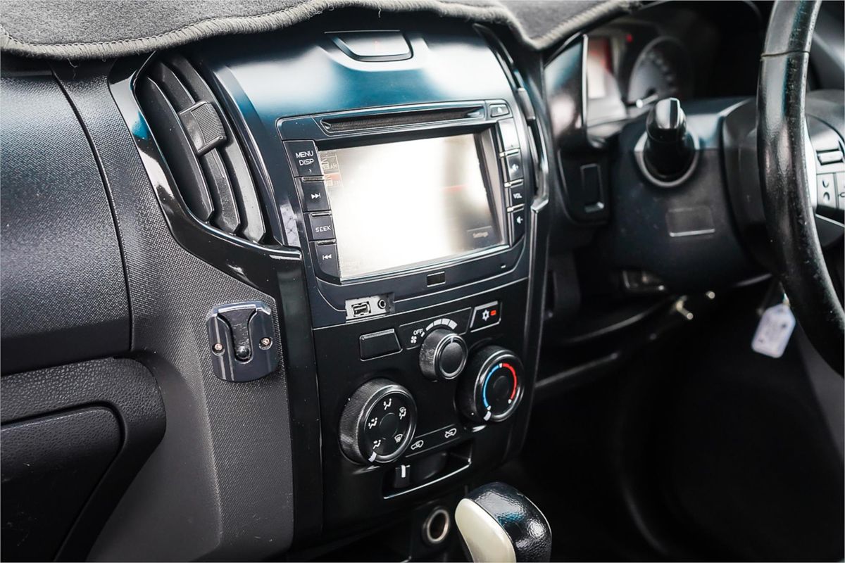 2017 Isuzu D-MAX SX High Ride Rear Wheel Drive