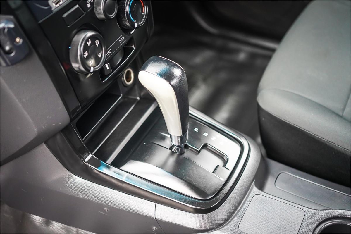 2017 Isuzu D-MAX SX High Ride Rear Wheel Drive