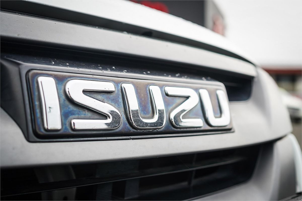2017 Isuzu D-MAX SX High Ride Rear Wheel Drive