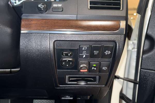 2020 Toyota Landcruiser VX VDJ200R