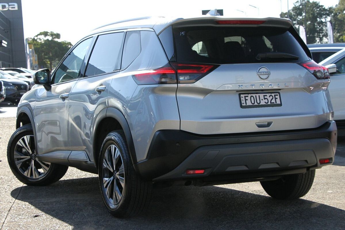 2024 Nissan X-TRAIL ST-L T33