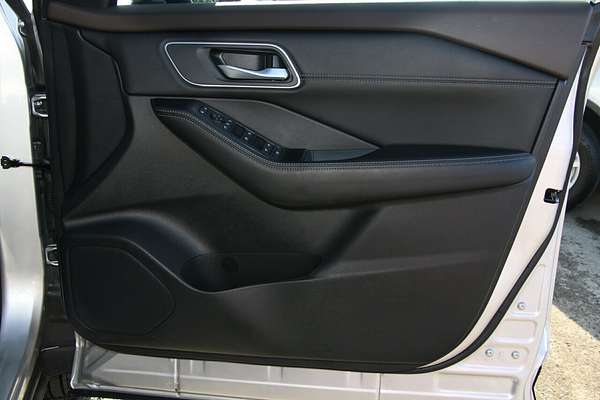 2024 Nissan X-TRAIL ST-L T33