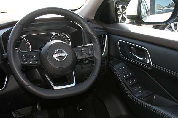 2024 Nissan X-TRAIL ST-L T33