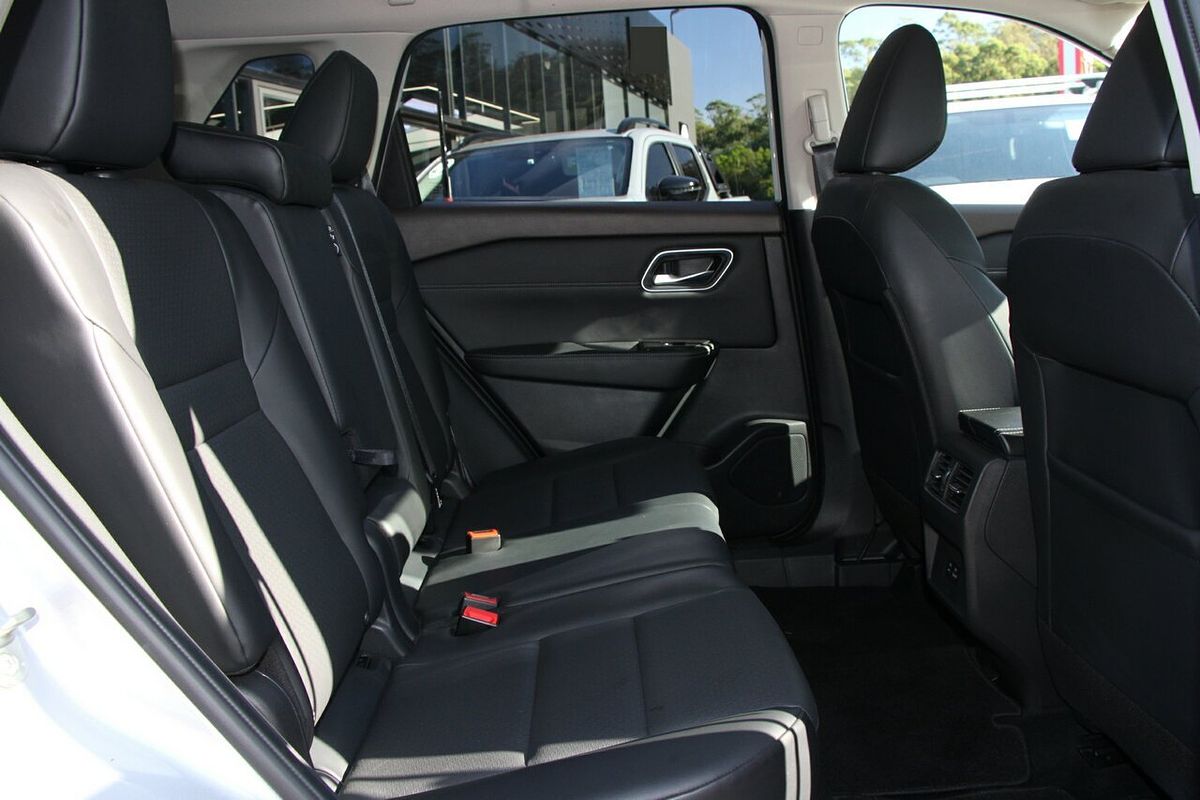 2024 Nissan X-TRAIL ST-L T33
