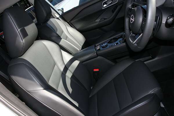 2024 Nissan X-TRAIL ST-L T33