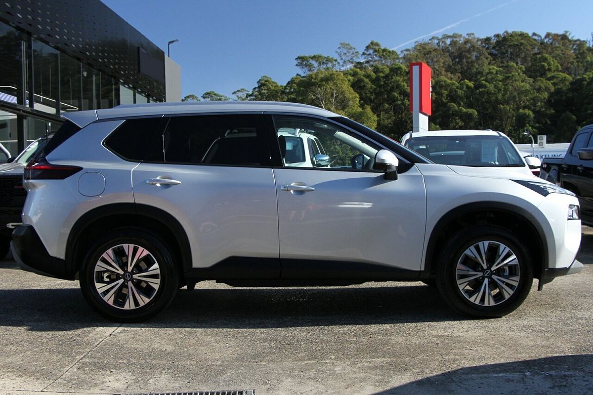 2024 Nissan X-TRAIL ST-L T33