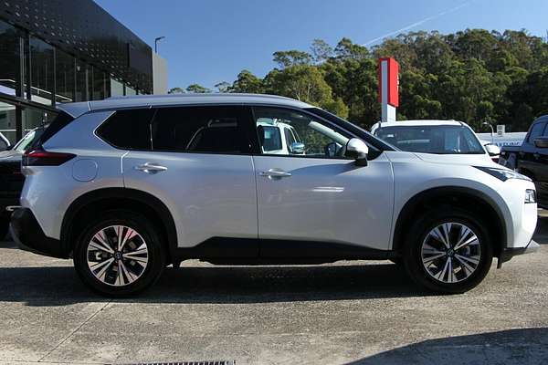 2024 Nissan X-TRAIL ST-L T33