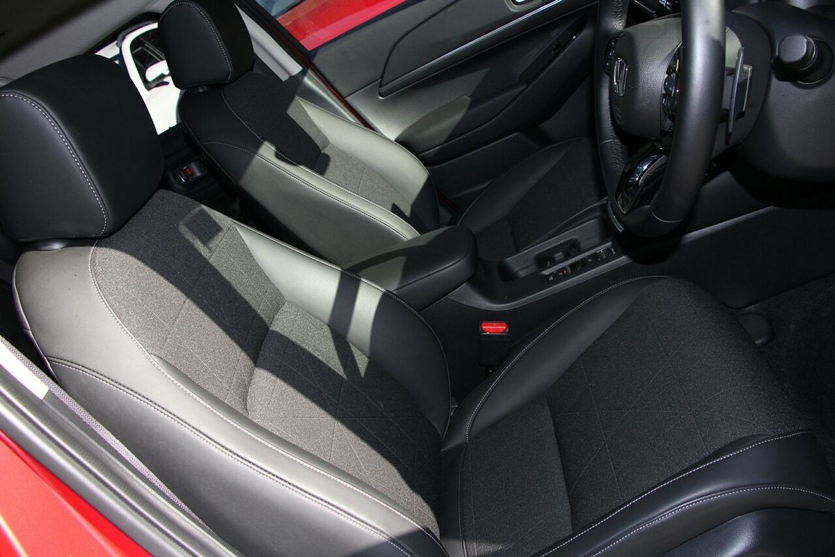2024 Honda HR-V e:HEV L