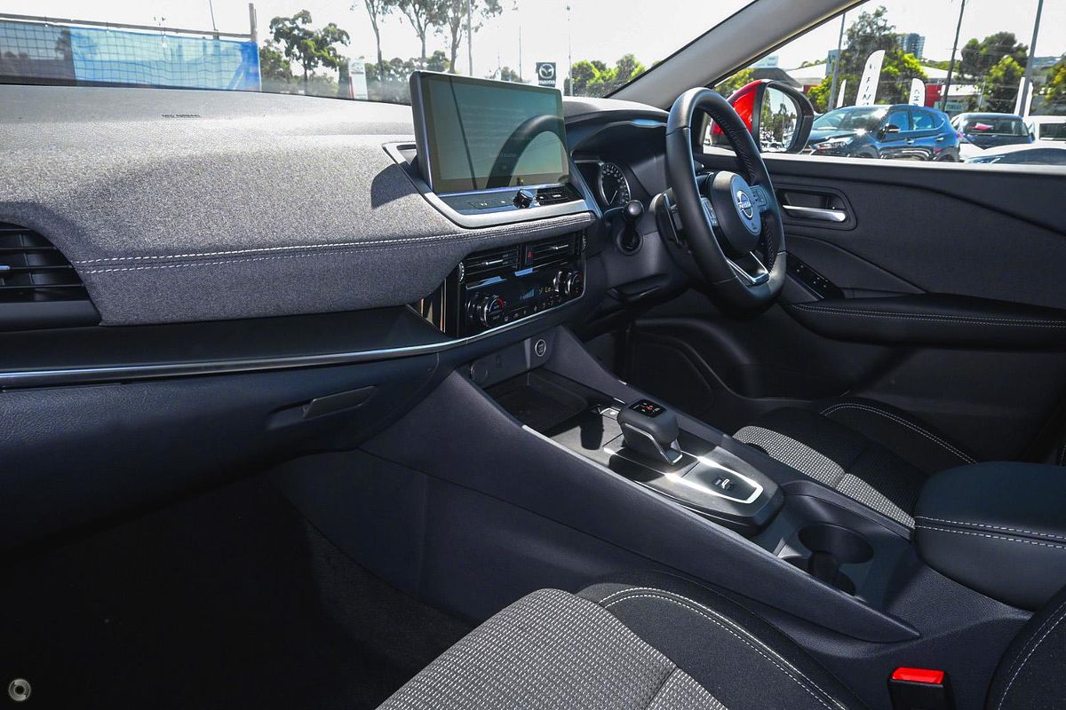 2025 Nissan QASHQAI ST-L J12