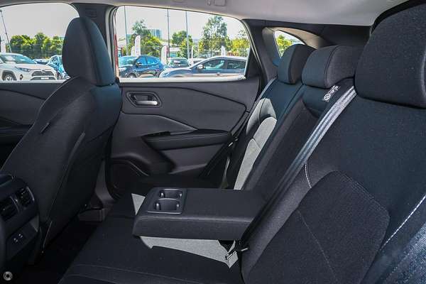 2025 Nissan QASHQAI ST-L J12