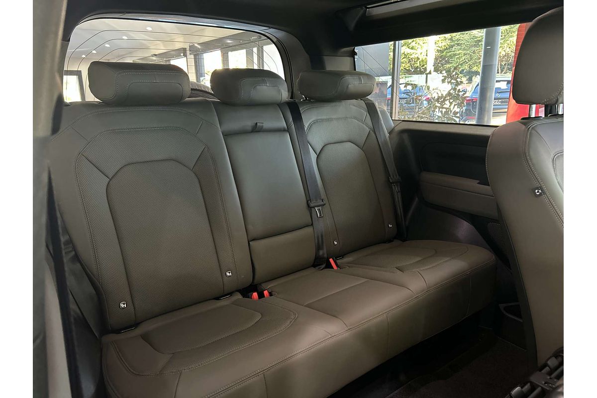 2022 Land Rover Defender 90 P300 S L663