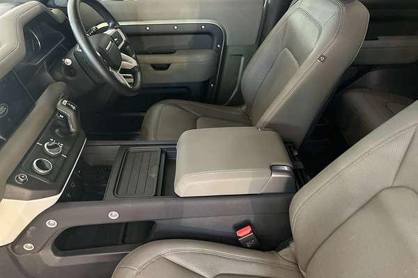 2022 Land Rover Defender 90 P300 S L663