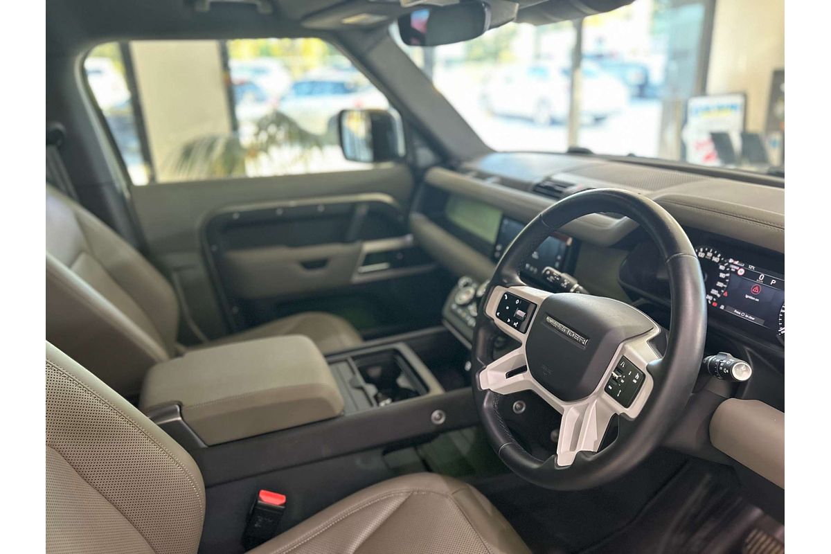 2022 Land Rover Defender 90 P300 S L663